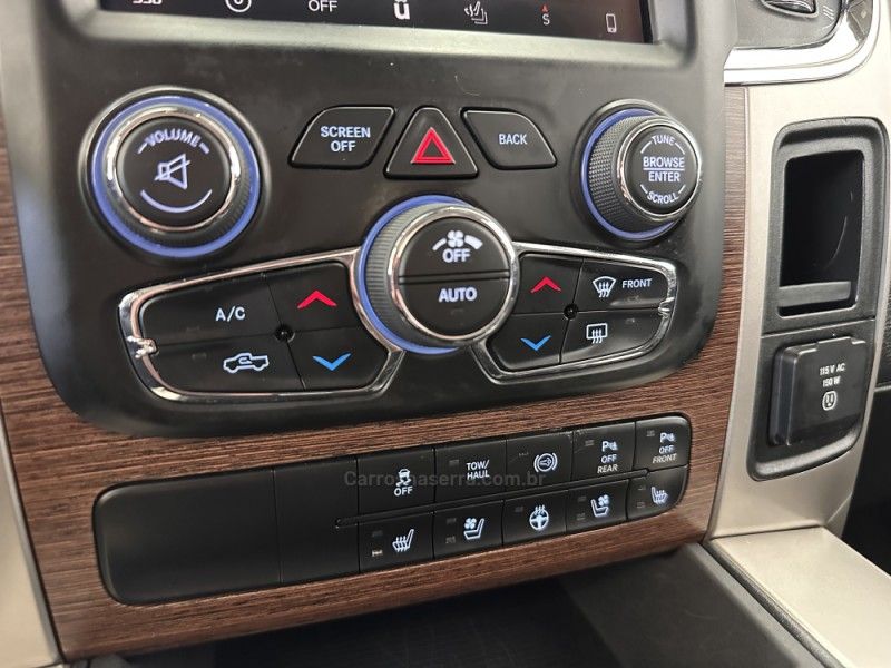 RAM 2500 LARAMIE 6.7 CD 4X4 TDI 2018/2018 FOCAR VEÍCULOS CAXIAS DO SUL / Carros no Vale
