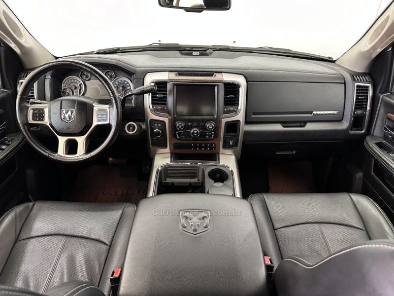 RAM 2500 LARAMIE 6.7 CD 4X4 TDI 2018/2018 FOCAR VEÍCULOS CAXIAS DO SUL / Carros no Vale