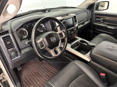 RAM 2500 LARAMIE 6.7 CD 4X4 TDI 2018/2018 FOCAR VEÍCULOS CAXIAS DO SUL / Carros no Vale