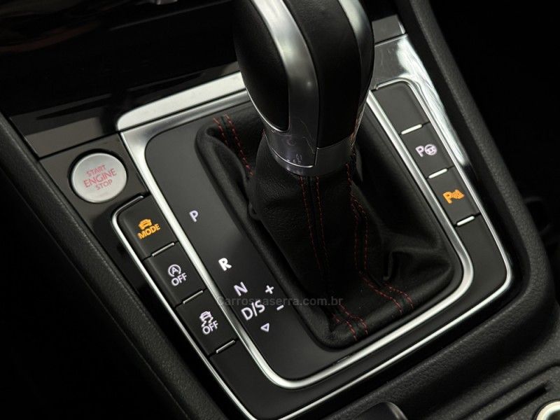 VOLKSWAGEN GOLF 2.0 TSI GTI 16V TURBO 2019/2019 FOCAR VEÍCULOS CAXIAS DO SUL / Carros no Vale