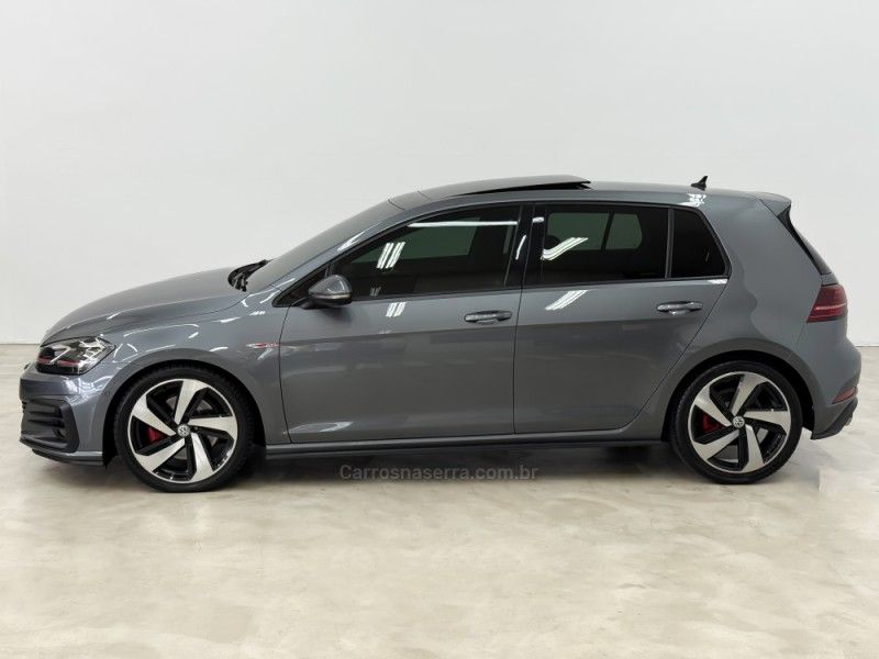 VOLKSWAGEN GOLF 2.0 TSI GTI 16V TURBO 2019/2019 FOCAR VEÍCULOS CAXIAS DO SUL / Carros no Vale