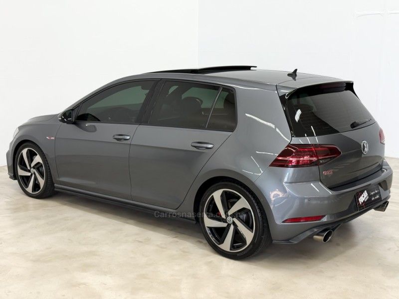 VOLKSWAGEN GOLF 2.0 TSI GTI 16V TURBO 2019/2019 FOCAR VEÍCULOS CAXIAS DO SUL / Carros no Vale