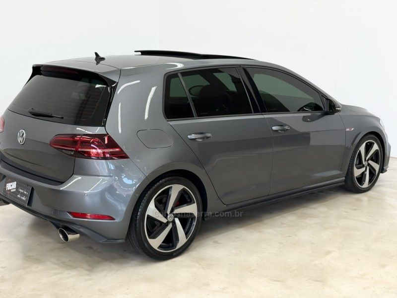 VOLKSWAGEN GOLF 2.0 TSI GTI 16V TURBO 2019/2019 FOCAR VEÍCULOS CAXIAS DO SUL / Carros no Vale
