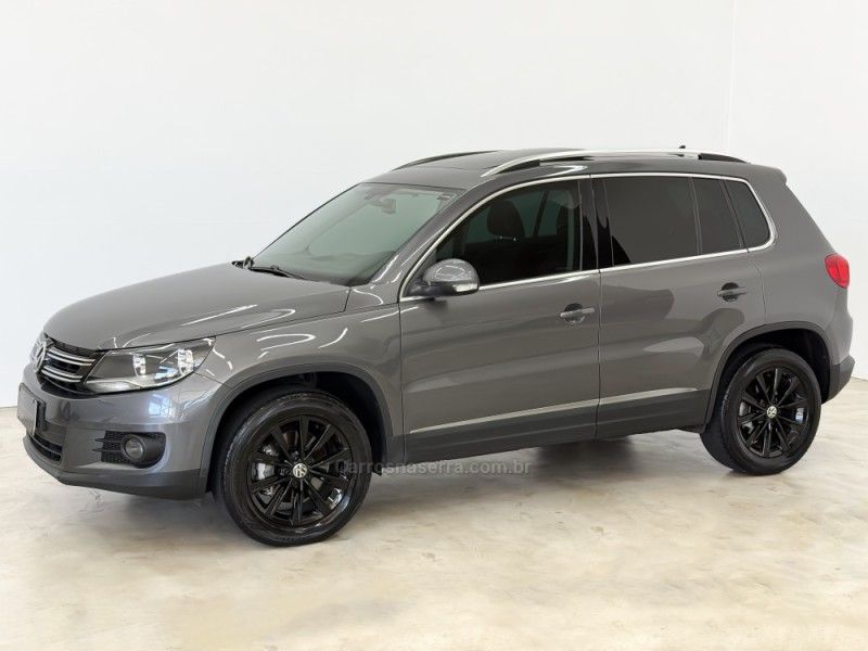VOLKSWAGEN TIGUAN 2.0 TSI 16V TURBO TIPTRONIC 2014/2015 FOCAR VEÍCULOS CAXIAS DO SUL / Carros no Vale