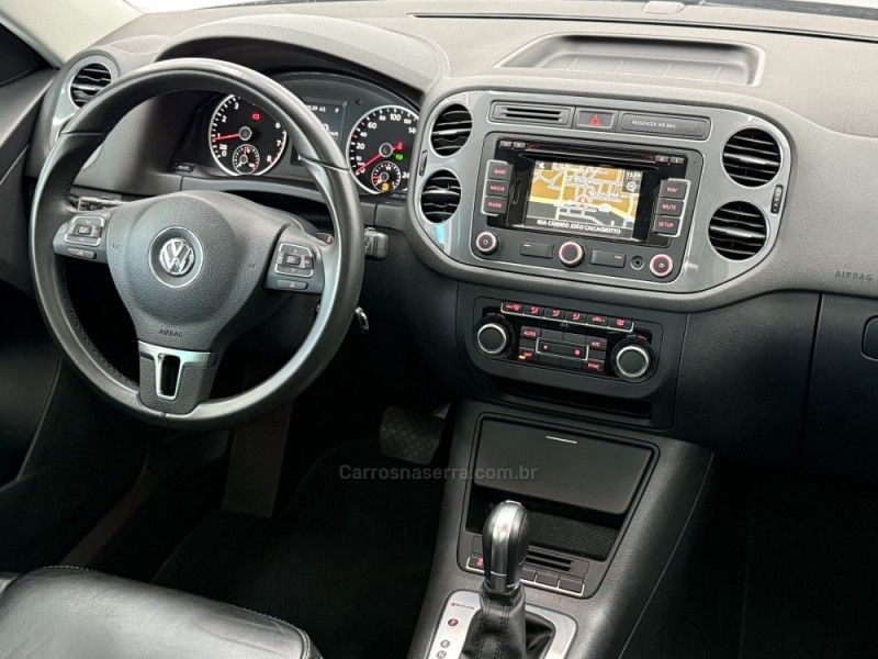 VOLKSWAGEN TIGUAN 2.0 TSI 16V TURBO TIPTRONIC 2014/2015 FOCAR VEÍCULOS CAXIAS DO SUL / Carros no Vale