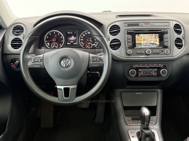 VOLKSWAGEN TIGUAN 2.0 TSI 16V TURBO TIPTRONIC 2014/2015 FOCAR VEÍCULOS CAXIAS DO SUL / Carros no Vale
