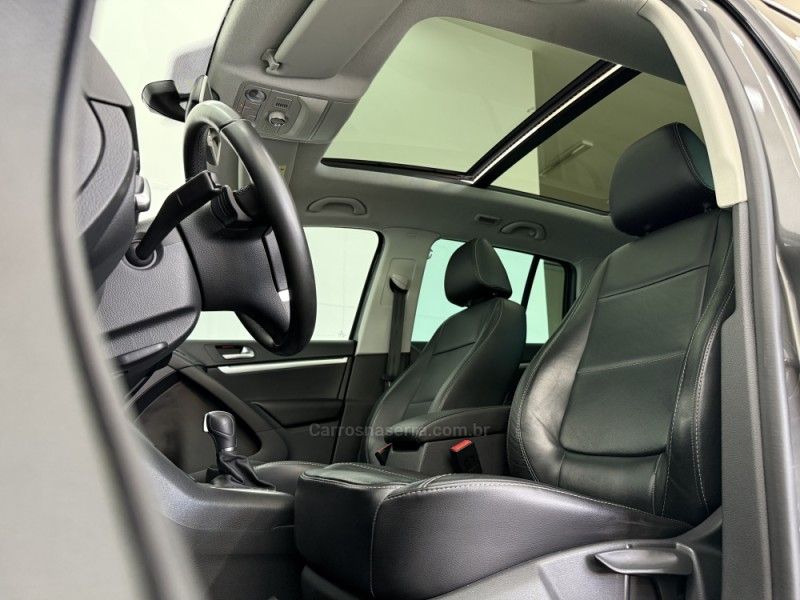 VOLKSWAGEN TIGUAN 2.0 TSI 16V TURBO TIPTRONIC 2014/2015 FOCAR VEÍCULOS CAXIAS DO SUL / Carros no Vale