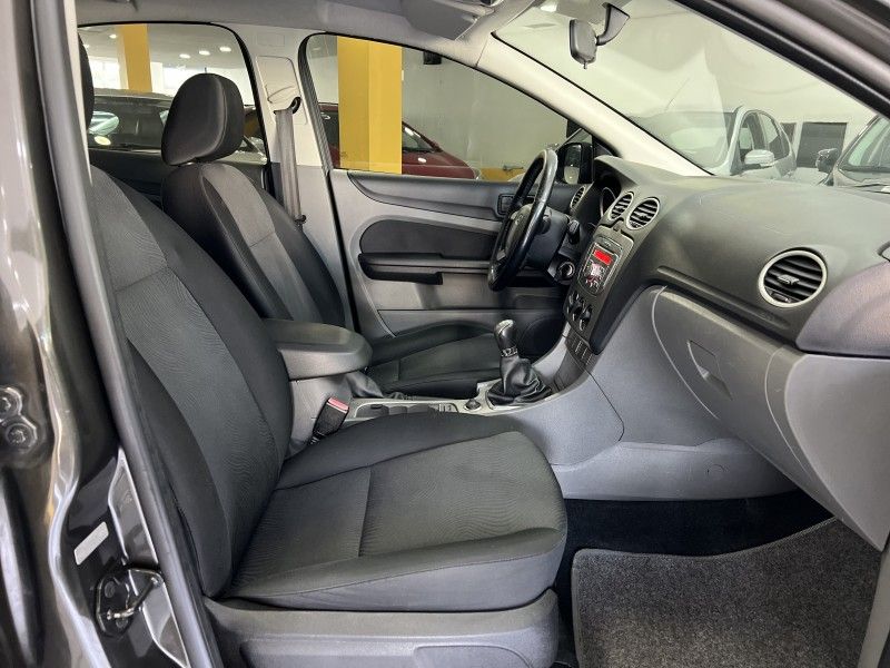 FORD FOCUS 1.6 GLX 16V 2012/2012 PRIME MULTIMARCAS CAXIAS DO SUL / Carros no Vale