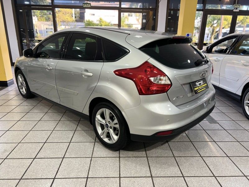 FORD FOCUS 1.6 SE 16V 2014/2014 PRIME MULTIMARCAS CAXIAS DO SUL / Carros no Vale