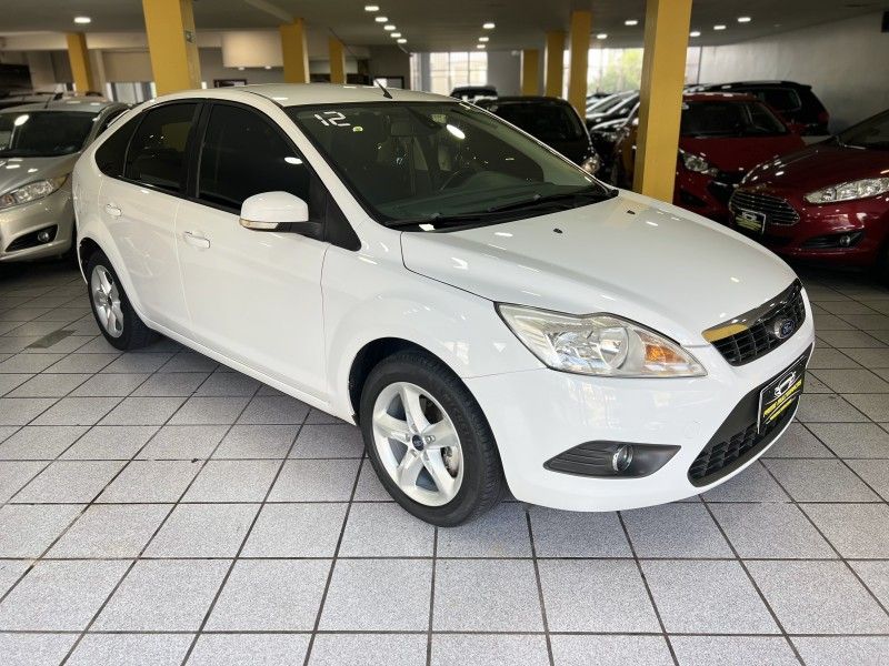 FORD FOCUS 2.0 GLX 16V 2012/2012 PRIME MULTIMARCAS CAXIAS DO SUL / Carros no Vale