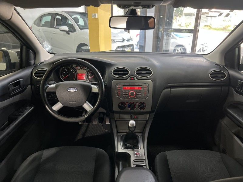 FORD FOCUS 2.0 GLX 16V 2012/2012 PRIME MULTIMARCAS CAXIAS DO SUL / Carros no Vale