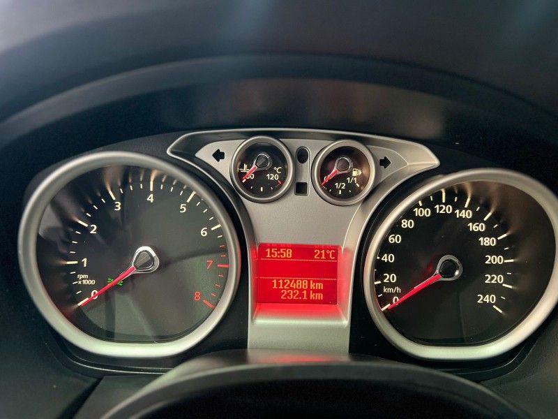 FORD FOCUS 2.0 GLX 16V 2013/2013 PRIME MULTIMARCAS CAXIAS DO SUL / Carros no Vale