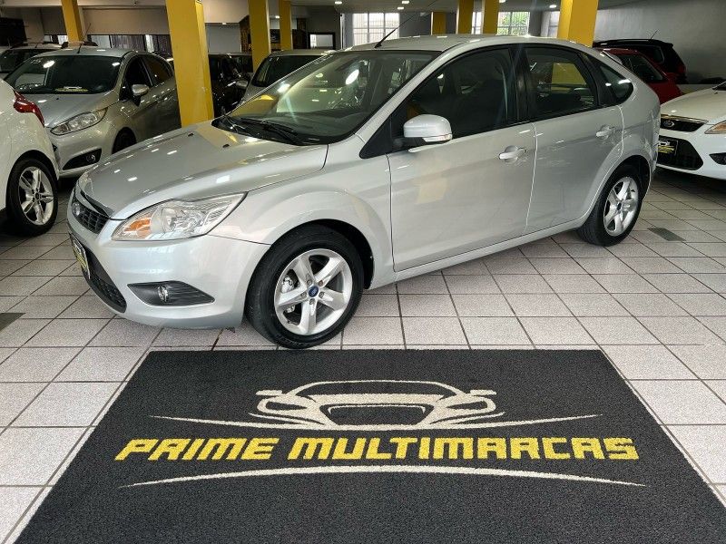 FORD FOCUS 2.0 SE 16V 2013/2013 PRIME MULTIMARCAS CAXIAS DO SUL / Carros no Vale