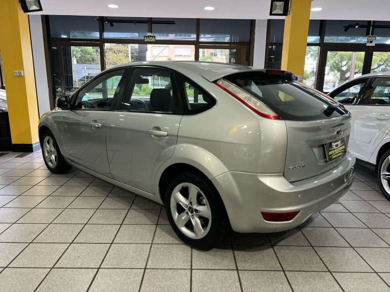 FORD FOCUS 2.0 SE 16V 2013/2013 PRIME MULTIMARCAS CAXIAS DO SUL / Carros no Vale