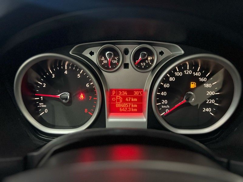 FORD FOCUS 2.0 SE 16V 2013/2013 PRIME MULTIMARCAS CAXIAS DO SUL / Carros no Vale