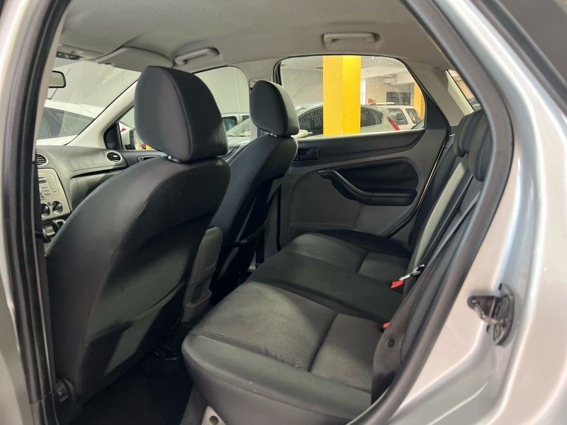 FORD FOCUS 2.0 SE 16V 2013/2013 PRIME MULTIMARCAS CAXIAS DO SUL / Carros no Vale