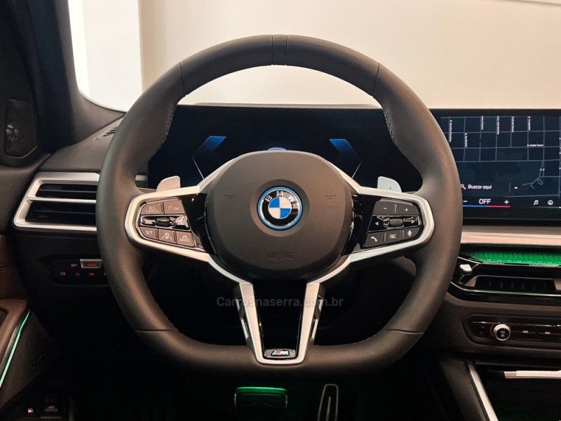 BMW 330E 2.0 M SPORT 16V TURBO HÍBRIDO 2025/2025 ÓTIMA CAR FLORES DA CUNHA / Carros no Vale
