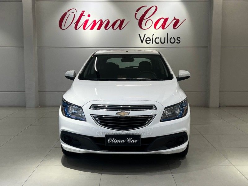 CHEVROLET ONIX 1.4 MPFI LT 8V 2015/2016 ÓTIMA CAR FLORES DA CUNHA / Carros no Vale
