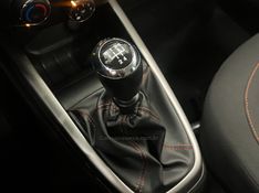 CHEVROLET ONIX 1.4 MPFI LT 8V 2015/2016 ÓTIMA CAR FLORES DA CUNHA / Carros no Vale