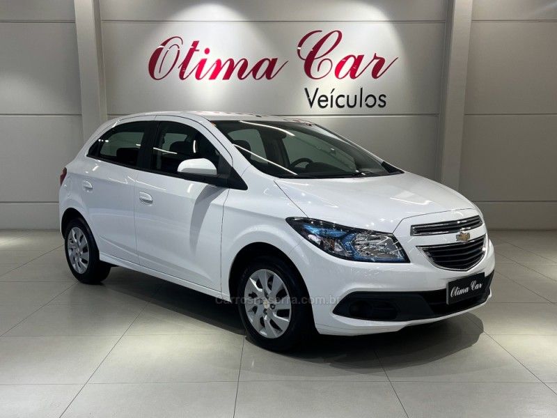 CHEVROLET ONIX 1.4 MPFI LT 8V 2015/2016 ÓTIMA CAR FLORES DA CUNHA / Carros no Vale