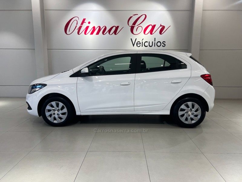CHEVROLET ONIX 1.4 MPFI LT 8V 2015/2016 ÓTIMA CAR FLORES DA CUNHA / Carros no Vale