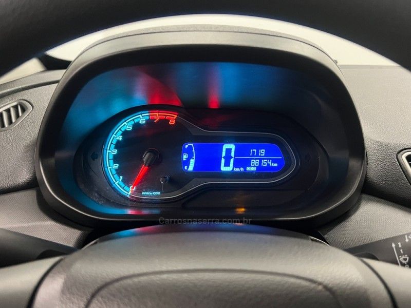 CHEVROLET ONIX 1.4 MPFI LT 8V 2015/2016 ÓTIMA CAR FLORES DA CUNHA / Carros no Vale