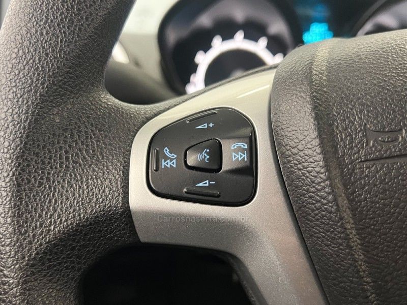FORD FIESTA 1.6 SEL HATCH 16V 2017/2017 ÓTIMA CAR FLORES DA CUNHA / Carros no Vale