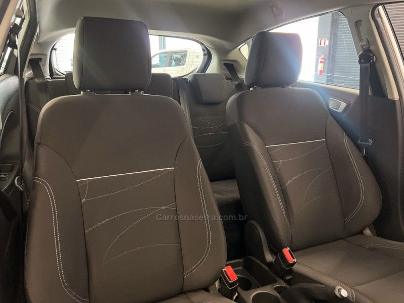 FORD FIESTA 1.6 SEL HATCH 16V 2017/2017 ÓTIMA CAR FLORES DA CUNHA / Carros no Vale