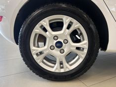 FORD FIESTA 1.6 SEL HATCH 16V 2017/2017 ÓTIMA CAR FLORES DA CUNHA / Carros no Vale