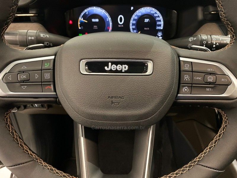 JEEP COMMANDER 2.0 OVERLAND HURRICANE 4X4 TURBO 2025/2025 ÓTIMA CAR FLORES DA CUNHA / Carros no Vale