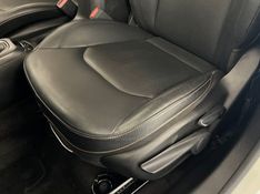 JEEP COMPASS 2.0 16V LONGITUDE 2018/2018 ÓTIMA CAR FLORES DA CUNHA / Carros no Vale