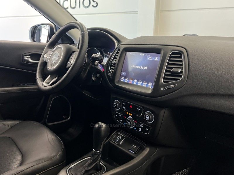 JEEP COMPASS 2.0 16V LONGITUDE 2018/2018 ÓTIMA CAR FLORES DA CUNHA / Carros no Vale