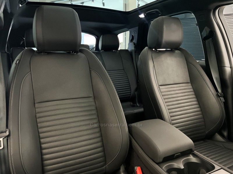 LAND ROVER DISCOVERY SPORT 2.0 P250 R-DYNAMIC SE TURBO 2024/2025 ÓTIMA CAR FLORES DA CUNHA / Carros no Vale