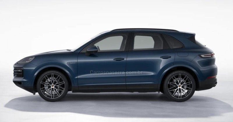 PORSCHE CAYENNE 3.0 V6 AWD E-HYBRID 2024/2025 ÓTIMA CAR FLORES DA CUNHA / Carros no Vale