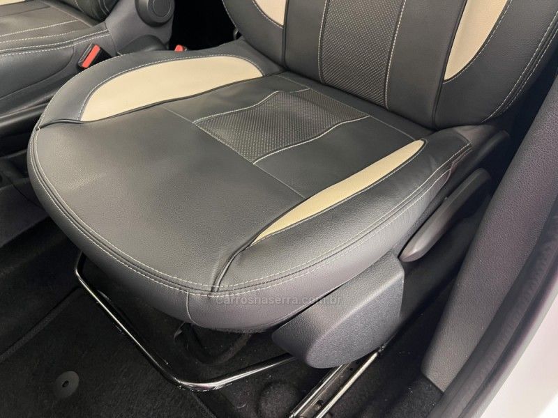 RENAULT SANDERO 1.6 STEPWAY ICONIC X-TRONIC 16V 2019/2020 ÓTIMA CAR FLORES DA CUNHA / Carros no Vale