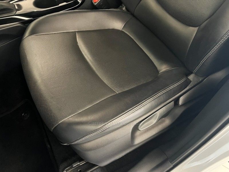 TOYOTA COROLLA 2.0 CROSS XRE 16V 2021/2022 ÓTIMA CAR FLORES DA CUNHA / Carros no Vale