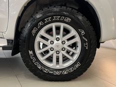 TOYOTA HILUX 3.0 SRV TOP 4X4 CD 16V TURBO INTERCOOLER 2012/2013 ÓTIMA CAR FLORES DA CUNHA / Carros no Vale