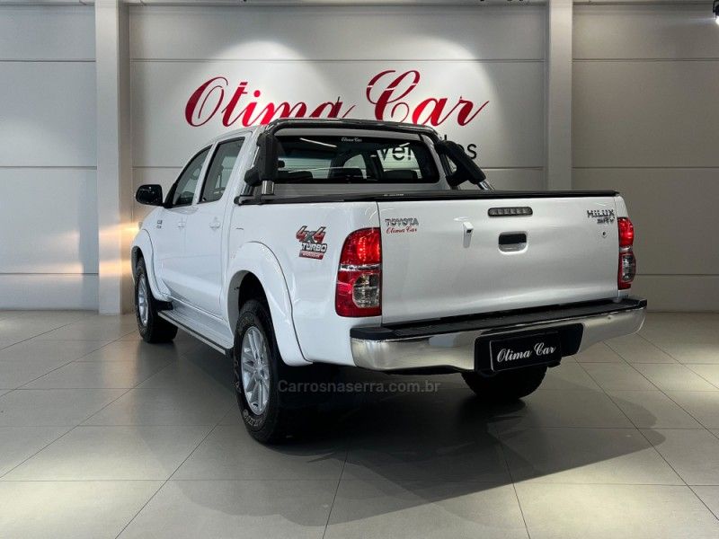 TOYOTA HILUX 3.0 SRV TOP 4X4 CD 16V TURBO INTERCOOLER 2012/2013 ÓTIMA CAR FLORES DA CUNHA / Carros no Vale