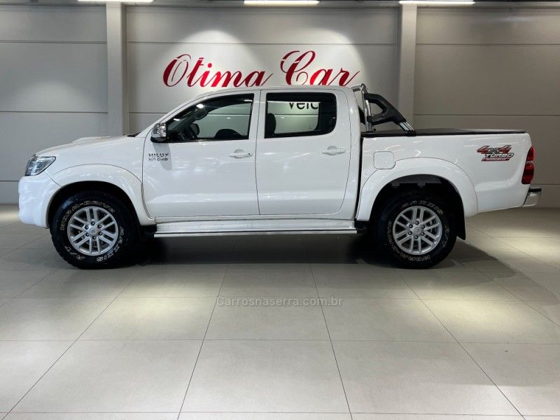 TOYOTA HILUX 3.0 SRV TOP 4X4 CD 16V TURBO INTERCOOLER 2012/2013 ÓTIMA CAR FLORES DA CUNHA / Carros no Vale