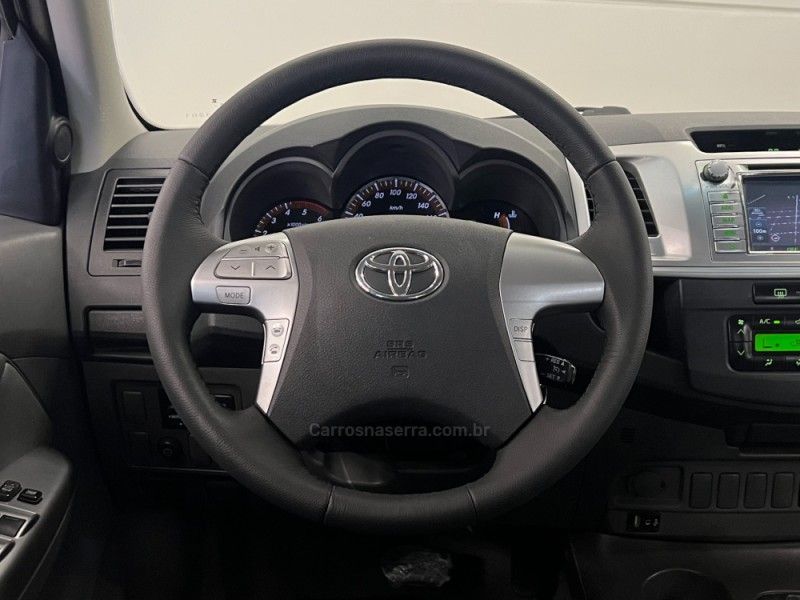 TOYOTA HILUX 3.0 SRV TOP 4X4 CD 16V TURBO INTERCOOLER 2012/2013 ÓTIMA CAR FLORES DA CUNHA / Carros no Vale