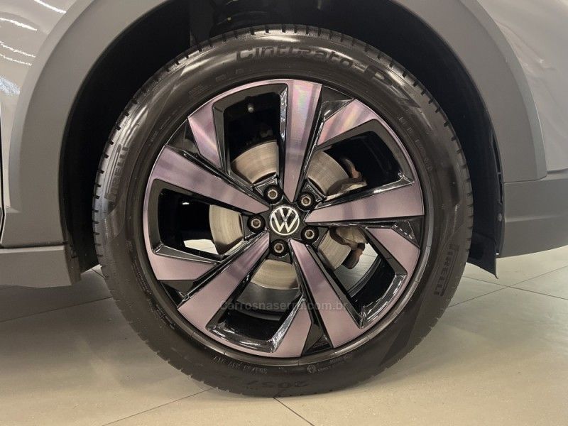 VOLKSWAGEN NIVUS 1.0 200 TSI HIGHLINE LAUNCHING EDITION TOTAL 2021/2022 ÓTIMA CAR FLORES DA CUNHA / Carros no Vale