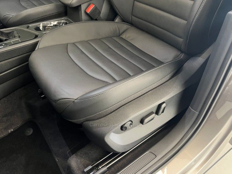 VOLKSWAGEN TAOS 1.4 16V HIGHLINE TSI 2025/2025 ÓTIMA CAR FLORES DA CUNHA / Carros no Vale