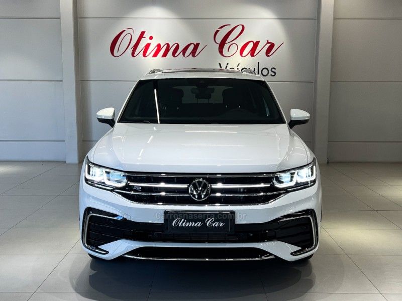 VOLKSWAGEN TIGUAN 2.0 ALLSPACE R-LINE 300 TSI 2024/2025 ÓTIMA CAR FLORES DA CUNHA / Carros no Vale