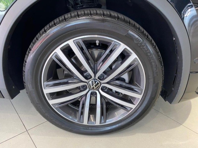 VOLKSWAGEN TIGUAN 2.0 ALLSPACE R-LINE 300 TSI 2024/2025 ÓTIMA CAR FLORES DA CUNHA / Carros no Vale