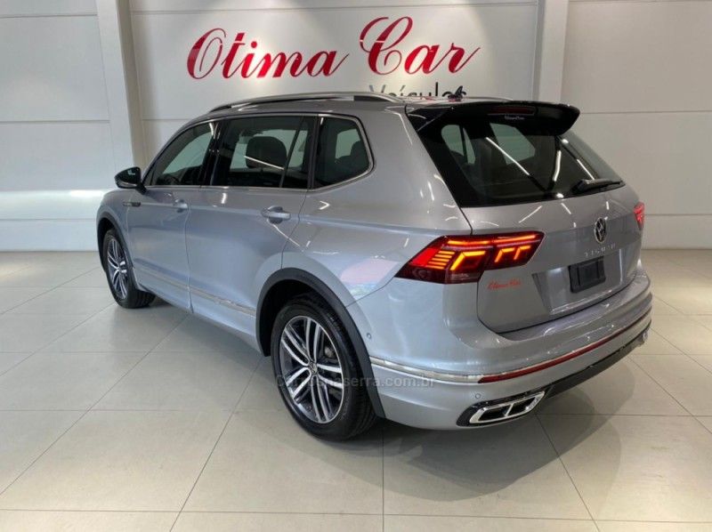 VOLKSWAGEN TIGUAN 2.0 ALLSPACE R-LINE 300 TSI 2024/2025 ÓTIMA CAR FLORES DA CUNHA / Carros no Vale