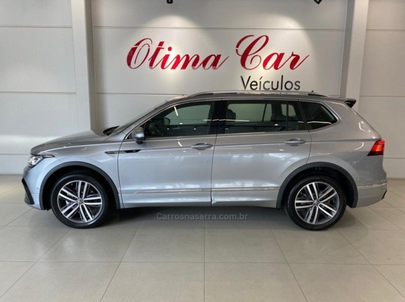 VOLKSWAGEN TIGUAN 2.0 ALLSPACE R-LINE 300 TSI 2024/2025 ÓTIMA CAR FLORES DA CUNHA / Carros no Vale