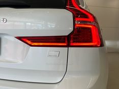VOLVO XC60 2.0 T8 RECHARGE PLUS AWD HIBRIDO 2022/2023 ÓTIMA CAR FLORES DA CUNHA / Carros no Vale