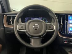 VOLVO XC60 2.0 T8 RECHARGE PLUS AWD HIBRIDO 2022/2023 ÓTIMA CAR FLORES DA CUNHA / Carros no Vale