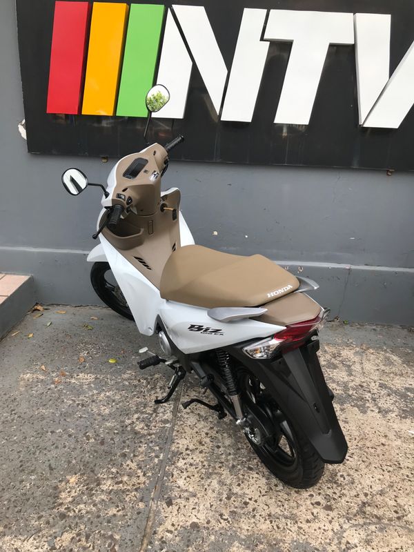 Honda Motos Biz 125 Ex 2025/2025 NECO TOLATI VEÍCULOS VENÂNCIO AIRES / Carros no Vale
