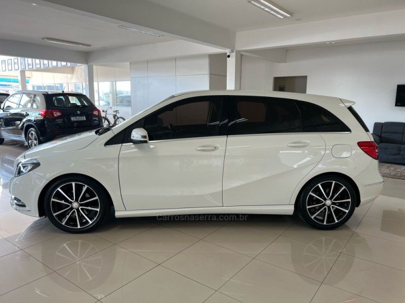 MERCEDES-BENZ B 200 1.6 TURBO 2014/2014 CIMIRRO AUTOMÓVEIS TAQUARA / Carros no Vale